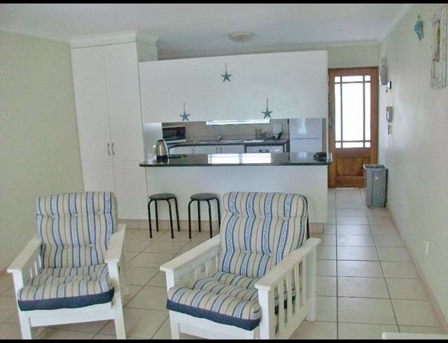 2 BEDROOM APARTMENT FOR SALE IN HARTENBOS CENTRAL